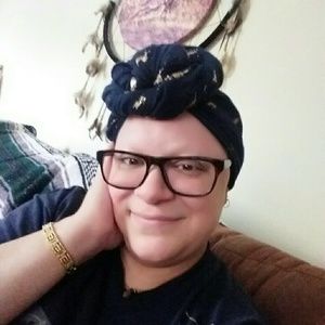 Meet your Posher, Casey